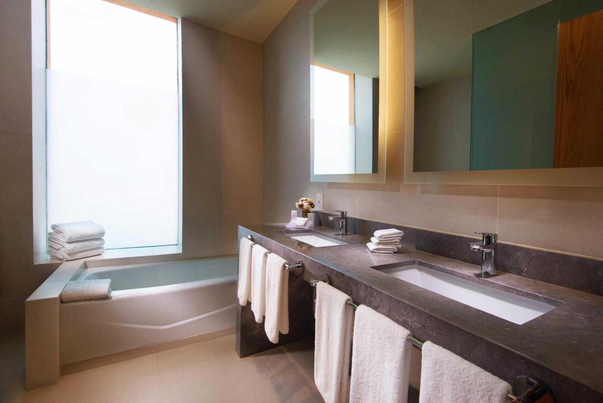 Hilton Garden Monterrey Airport 3*